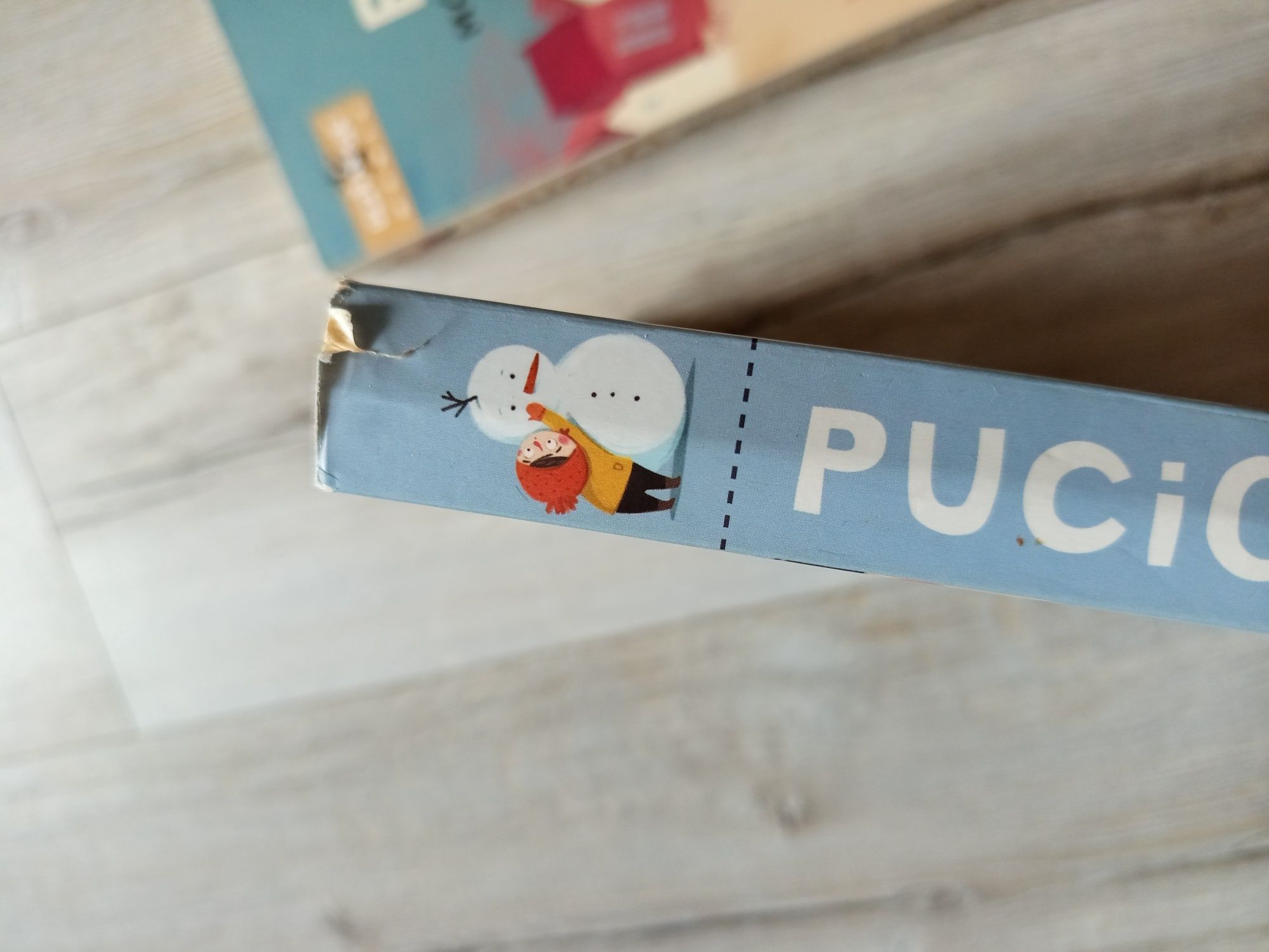 Pucio mówi pierwsze słowa, uczy się mówić, i ćwiczenia z mówienia