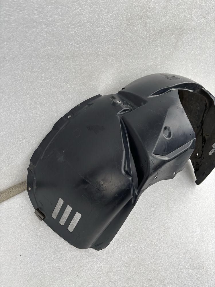 Ford Fiesta MK7 nadkole prawy przód prawe przednie