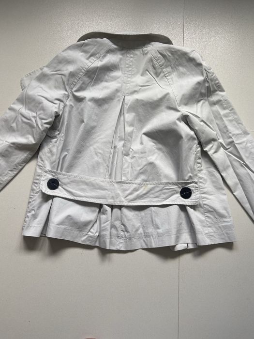 Gabardine curta em cinzento Zara