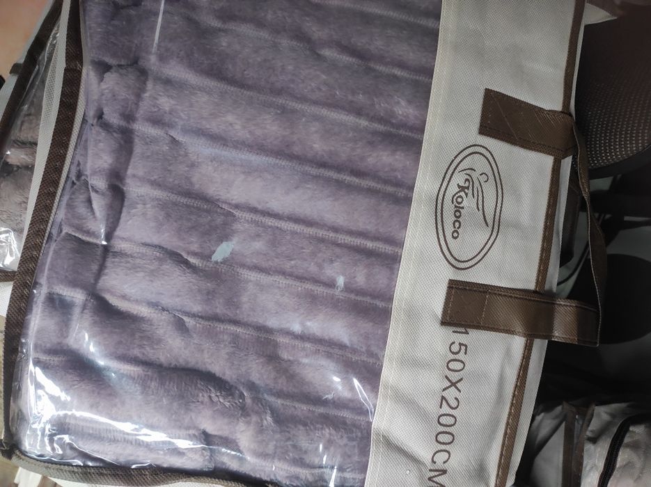 Пледи 1.5 Шарпей.4.5 см ширина смужки.