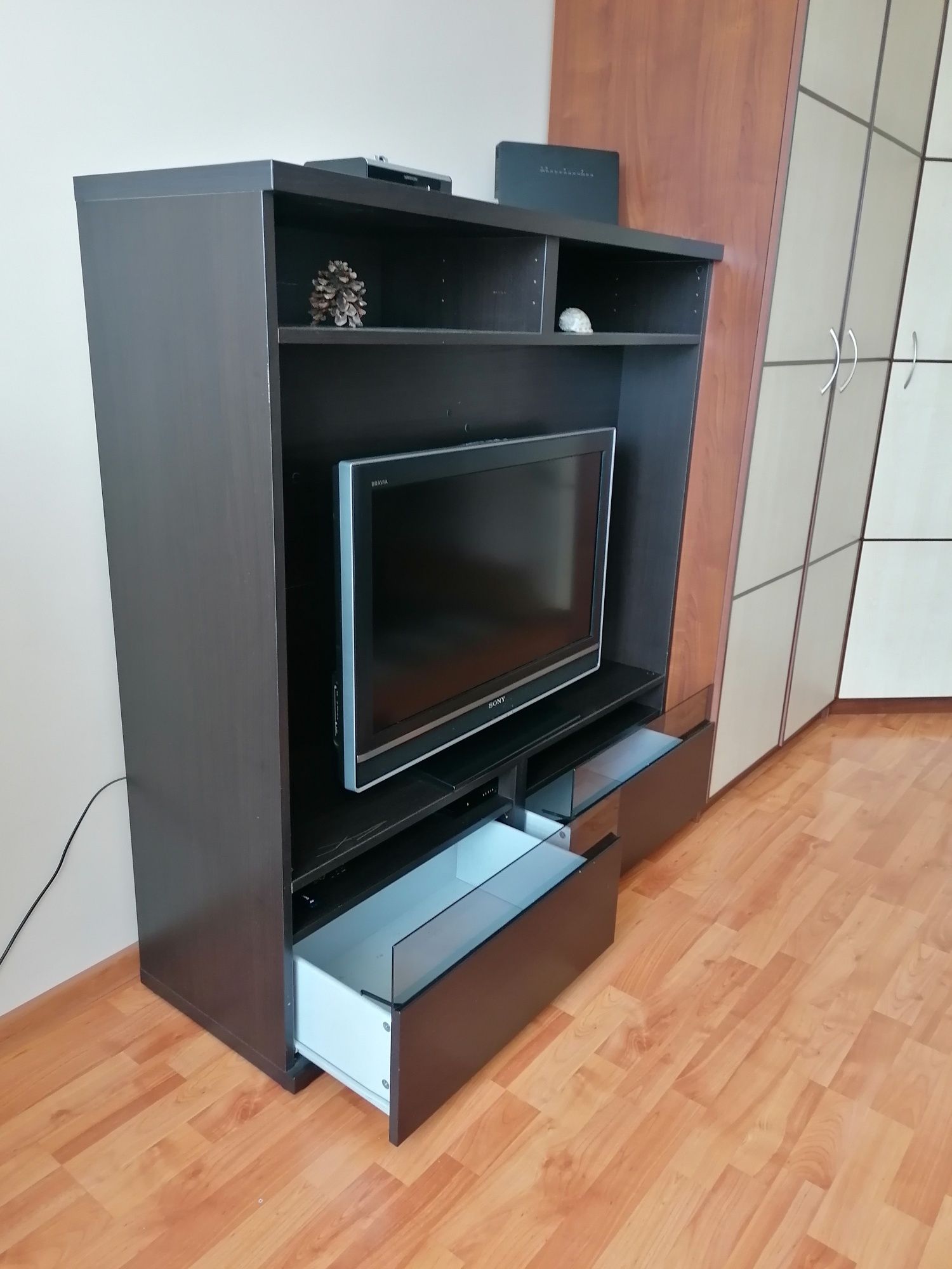 Szafka pod telewizor