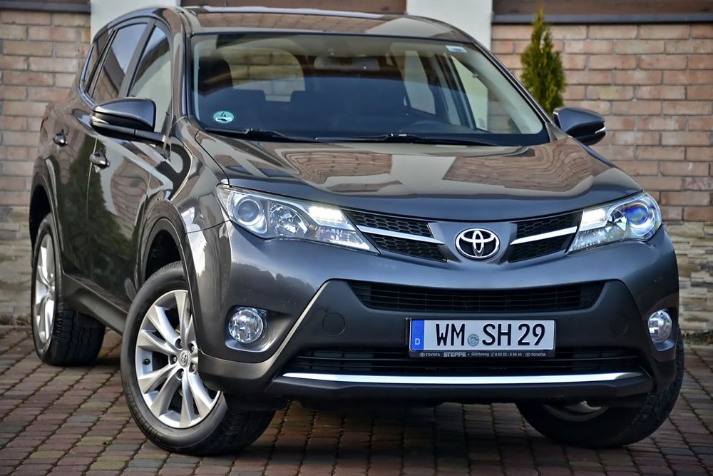 Toyota RAV4 2.0 Benzyna 151KM 4x4 LED Navi Klimatronic Kamera cofania