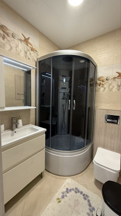 Евро двухкомнатная с ремнотом в кадоре на Сахарова