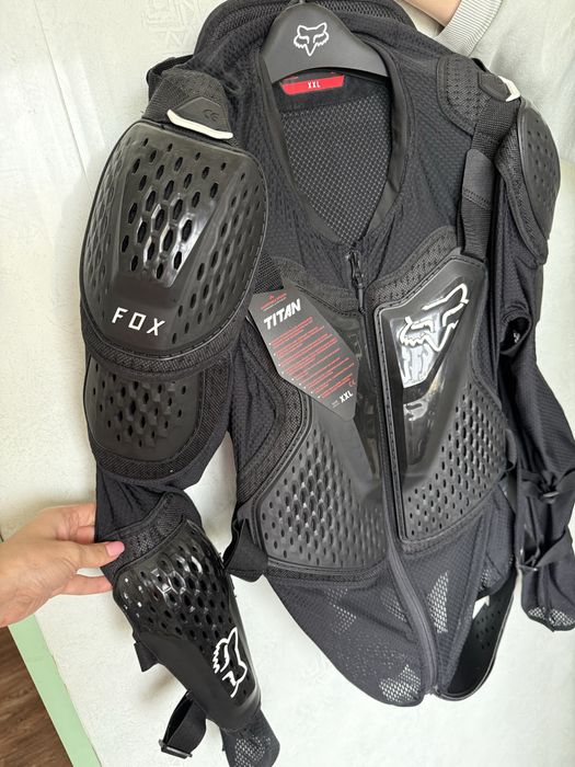 Мотозахист тіла FoxTitanSport чорний XXL