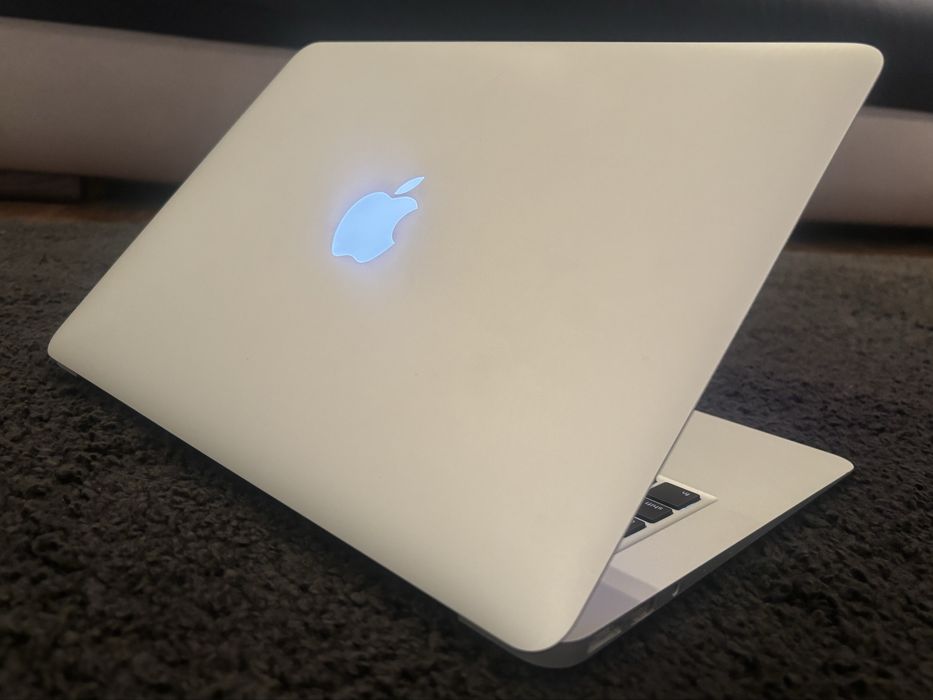 Apple MacBook Air 13" i5/8/256 2015-17