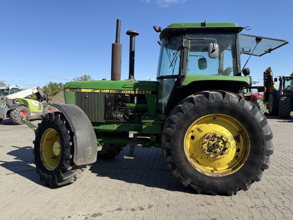 John Deere 4255 TURBO z Tuzem