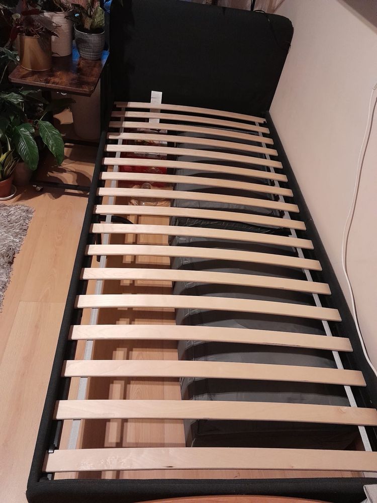 Łózko z materacem 90x200 stan idealny