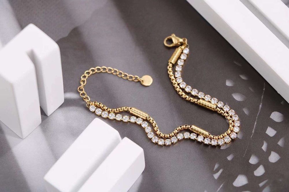 Colar de urso, pulseira dupla de coração e zirconias, aço inoxidável.