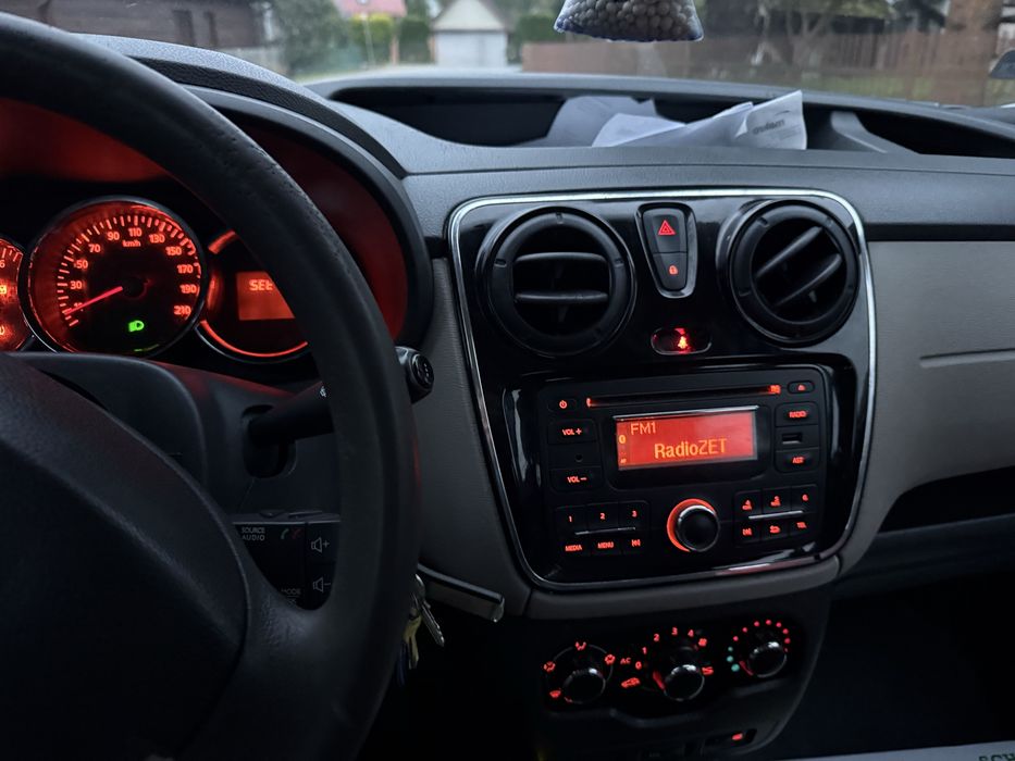 Dacia Dokker , FV,2 drzwi przesuwne ,hak ,gaz ,butla ważna do 2035