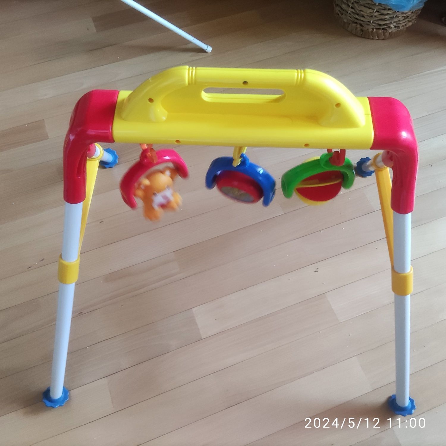 Bujak fotelik rozkładany pałąk baby gym