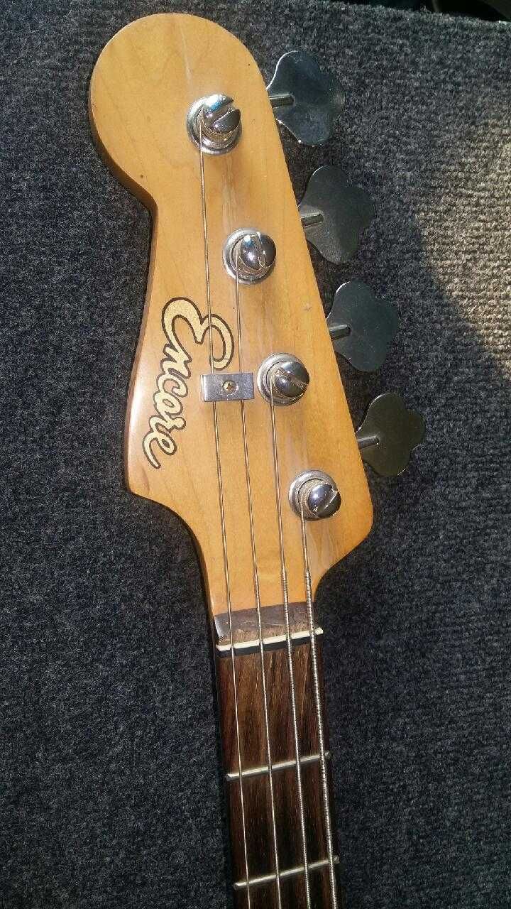 Gitara basowa leworęczna Encore Nowe 4 klucze Nowe 4 struny Futerał