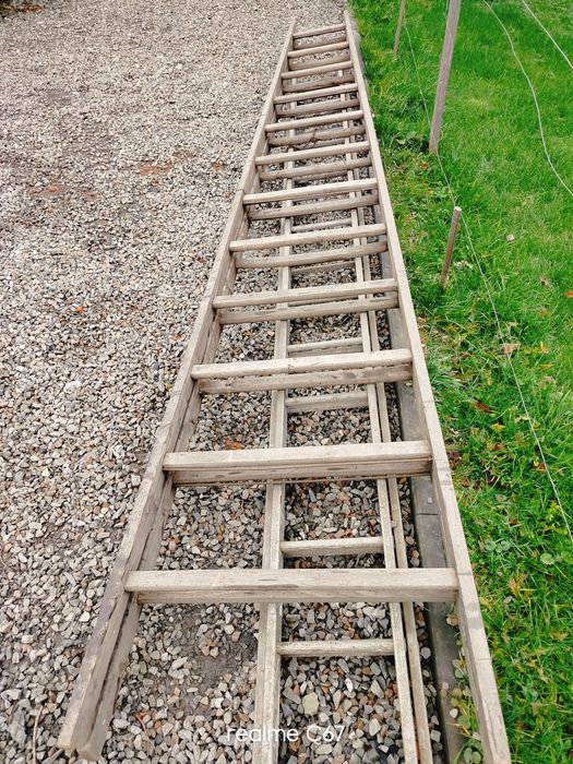 Duża drewniana drabina 390 cm