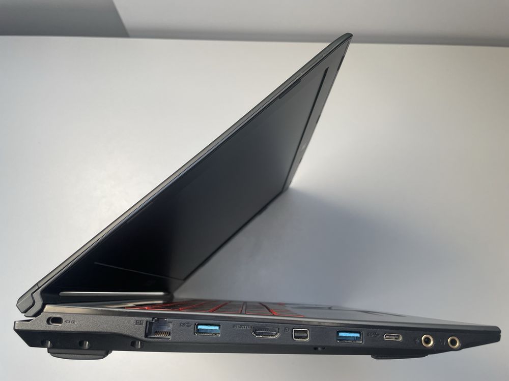 Laptop MSI GV62 7RE