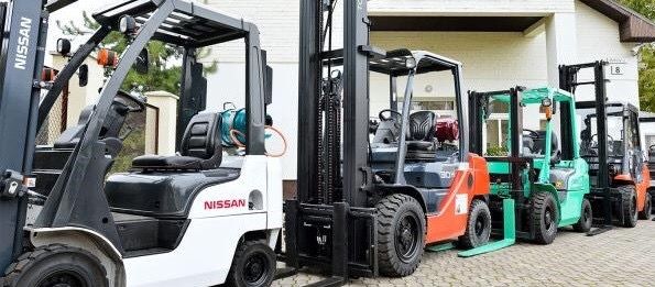 Вилочный Погрузчик Навантажувач Toyota Nissan
