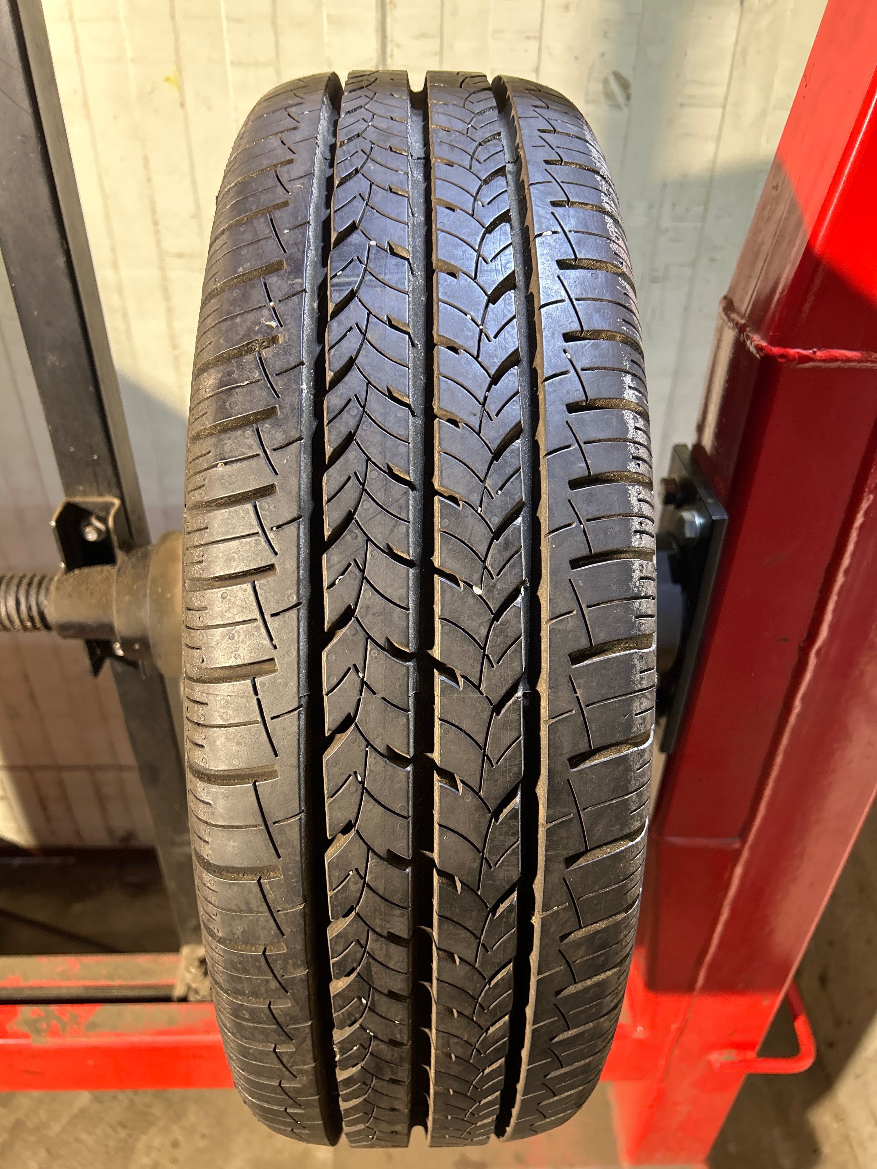Viking TransTech 2 195/70/15c 104/102R