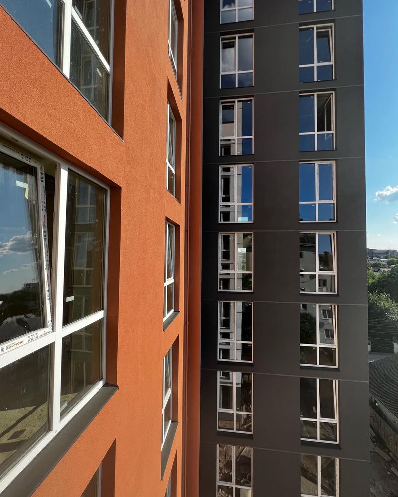 ПРОДАМ 2 кімнатну квартиру. Зданий будинок.Наповнення. Парк 300м