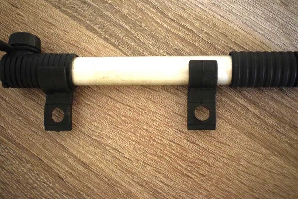 Mała pompka do roweru ,, awaryjna ''