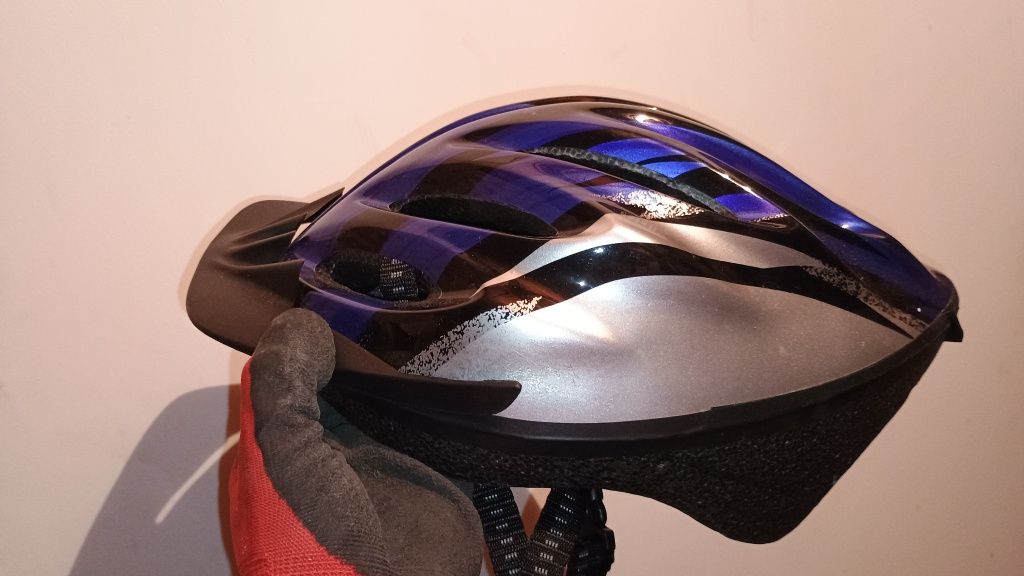 Kask na rower . Rolki