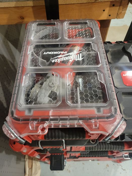 Milwaukee packout szlifierka