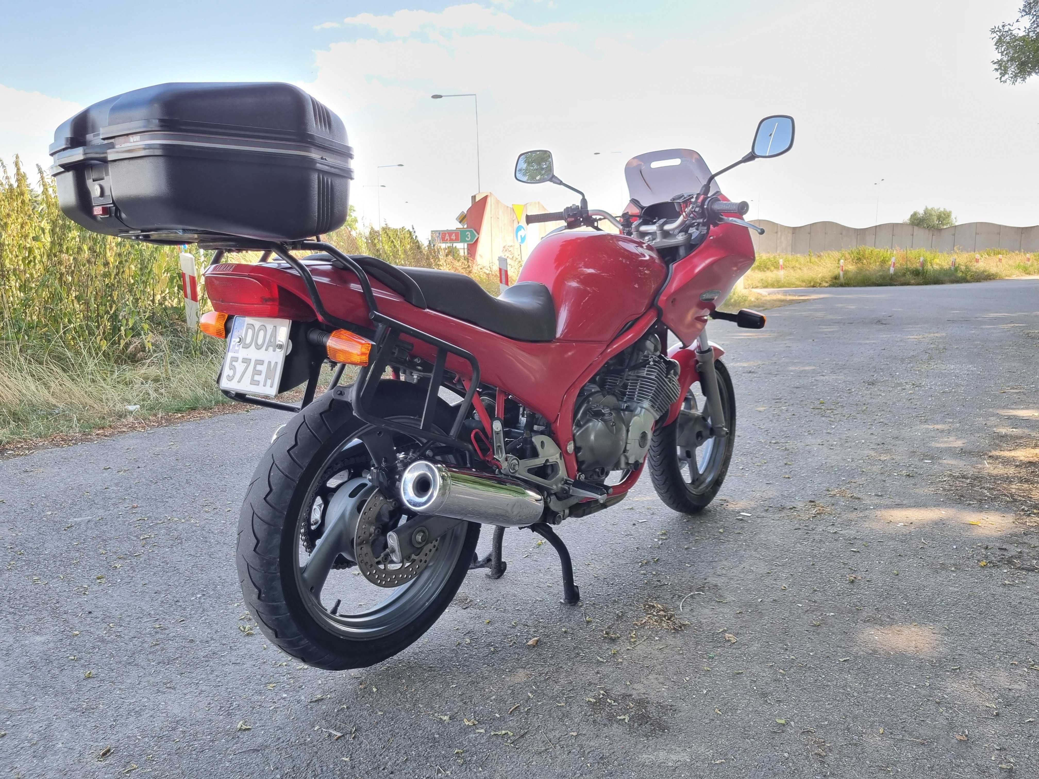 Motocykl Yamaha XJ600 S Diversion – świetny stan, kufer Givi