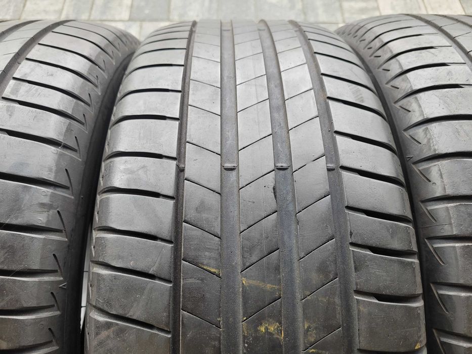 225 / 55 R 18  Bridgestone