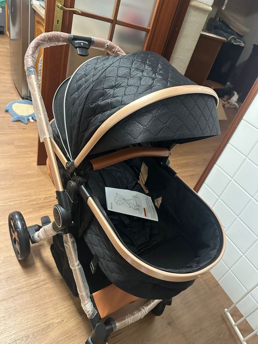 Vendo carrinho bebe com tudo que esta na foto NOVO*