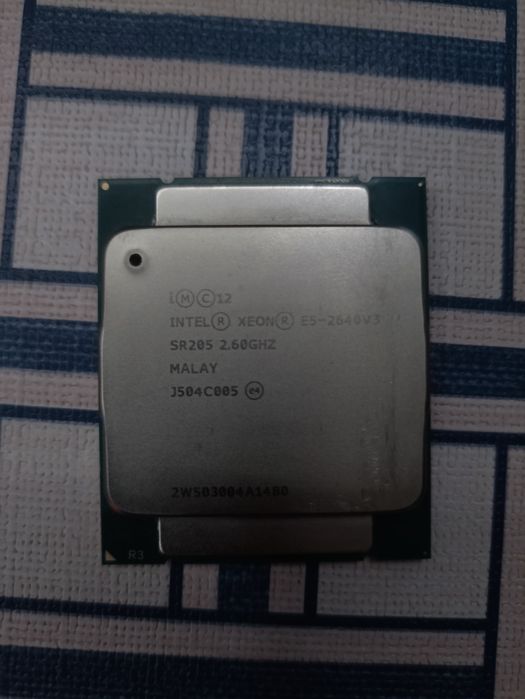 Процессор Xeon E5 2640 v3