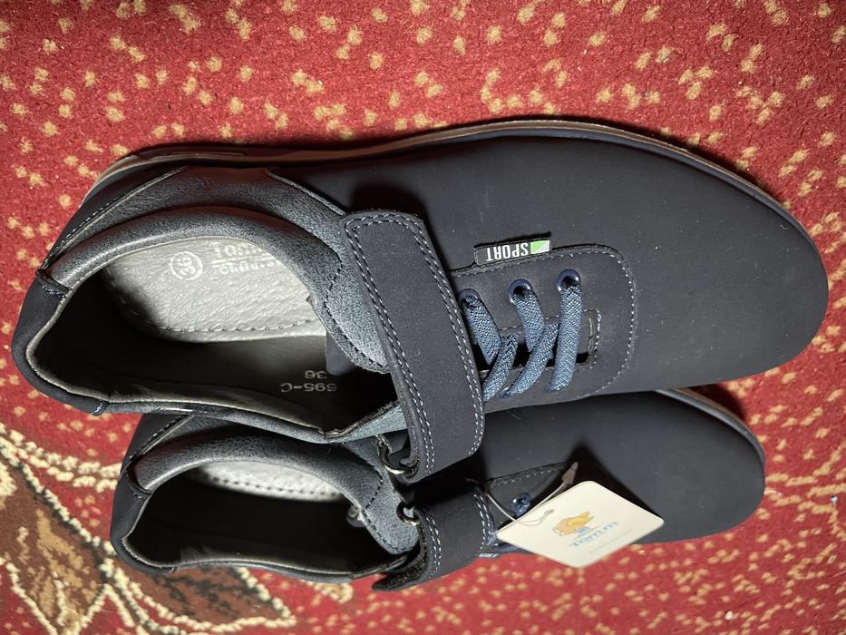 Нові Туфлі (устілка 22,5 см)