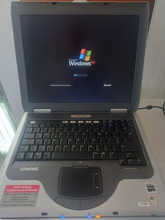 PC marca COMPAQ 2002
