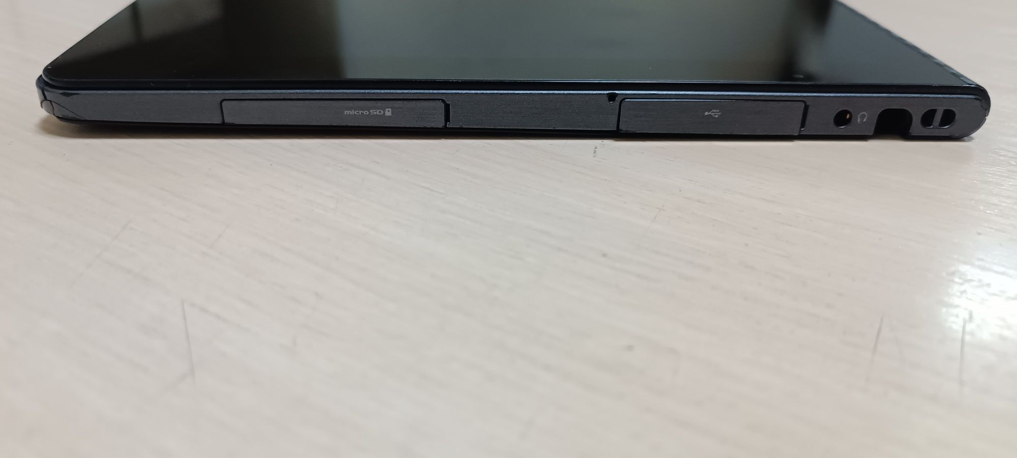 Планшет windows Fujitsu q704