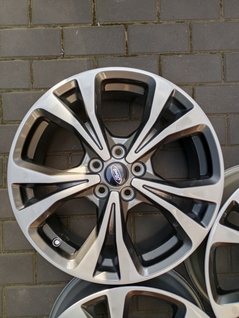 Alufelgi Ford Kuga 3 ST Line r18 5x108 czujniki powietrza