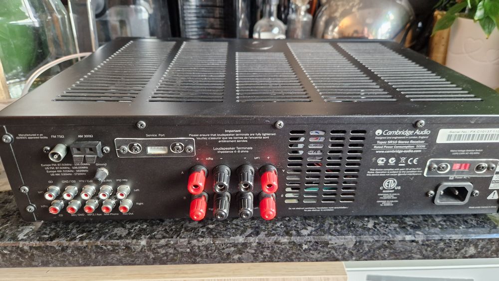 Amplificador Cambridge Audio Topaz SR10 – Som Puro, Potência e Clareza