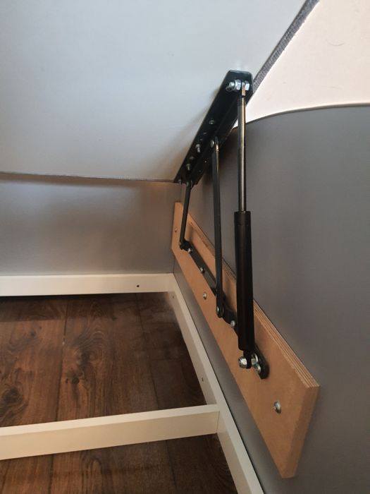 Ліжко машинка дитяче