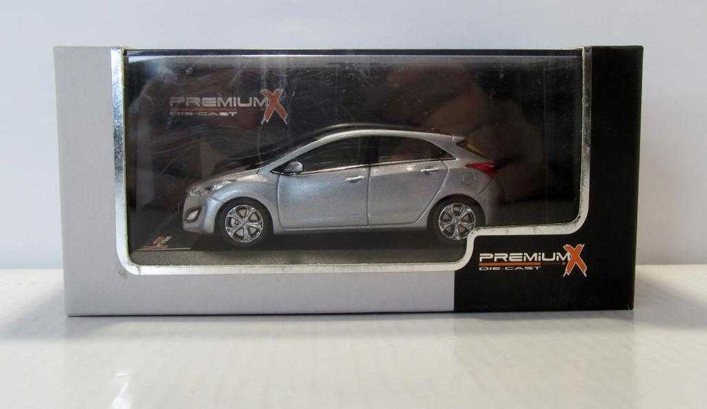 Модели Facel Vega, Maserati, Mazda CX-5 1:43. Конверсия Maserati 2009