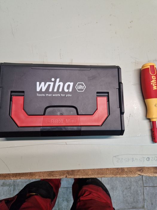 Śrubokręty Wiha aku