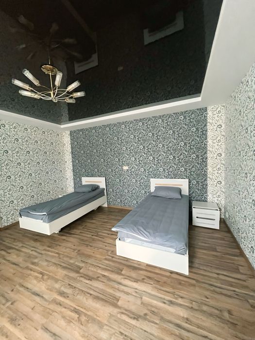 Сдам будинок, подобово з кондиціонером.