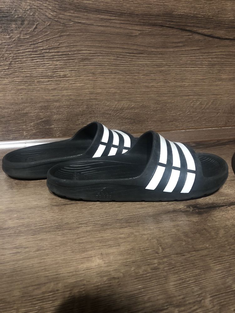 Капці Adidas