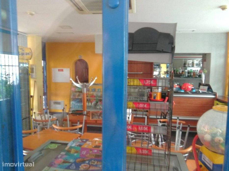 Café snack a 30 metros da praia Azul - Quarteira