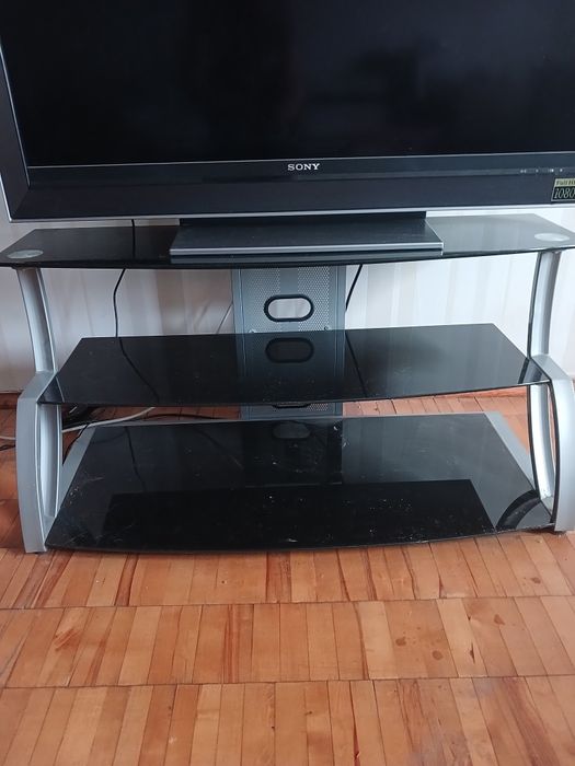 Столик із чорного скла під телевізор