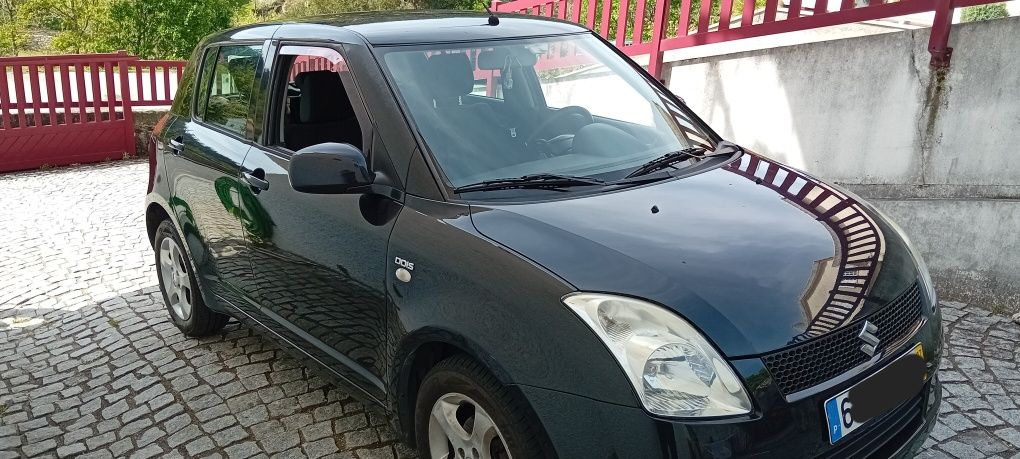 Suzuki Swift lll Hatchback 1.3DDiS Diesel 70cv