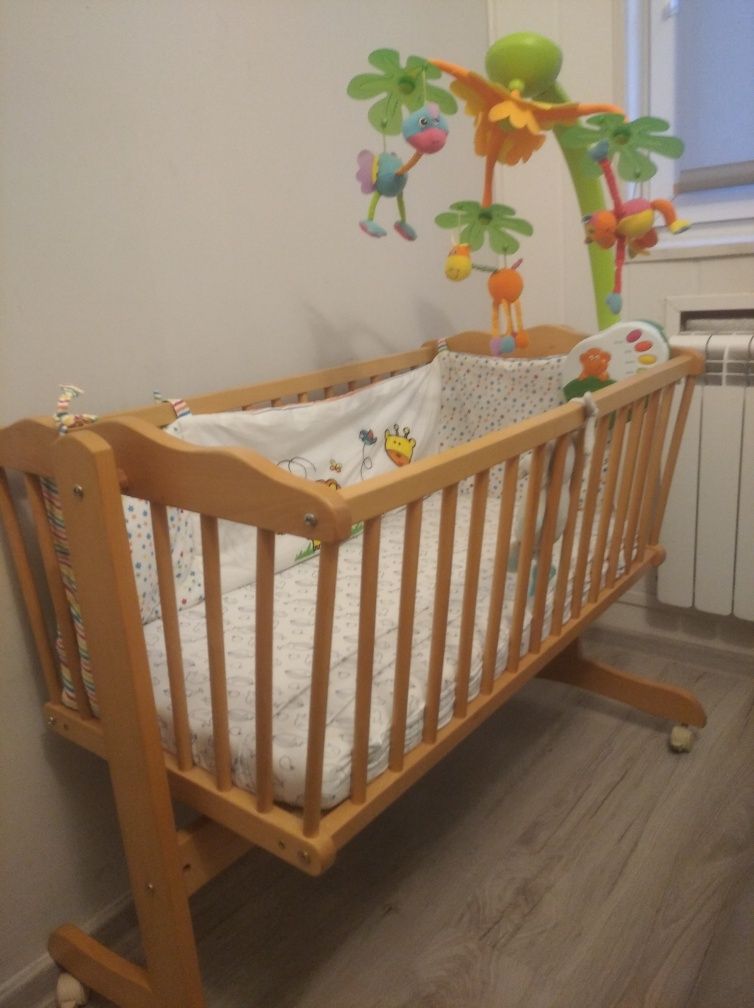 Sprzedam łóżeczko dziecięce w dobrym stanie