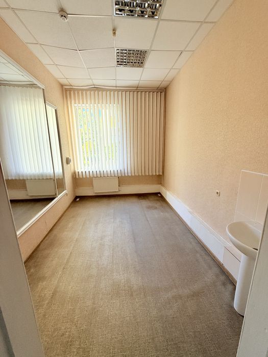 Здам приміщення з окремим входом  біля метро Ботанічний сад