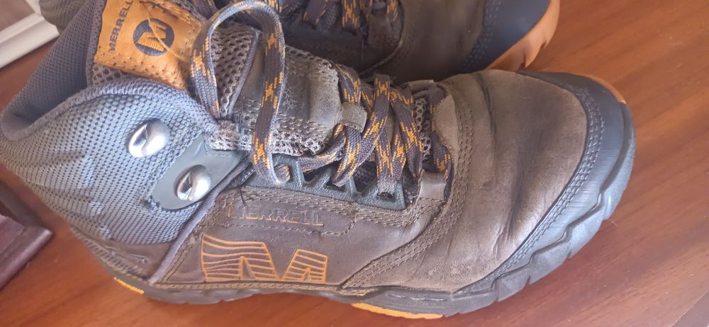 Botas Merrel tamanho 41