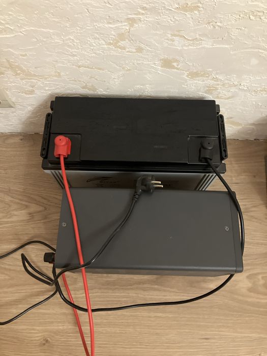 Аккумулятор гелевый 120 Ah плюс бесперебойник на 800 W