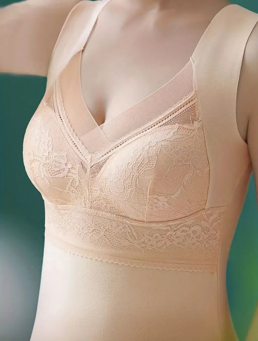 Top em renda de mulher