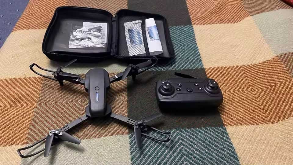 Okazja! Nowy Dron z Kamerą i WIFI - podgląd z kamerki w telefonie!
