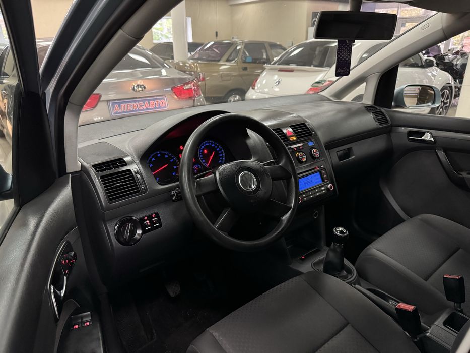 Volkswagen Touran 1.6МРi 8V 5МКПП 2006 р.в. (102 к.с.)
