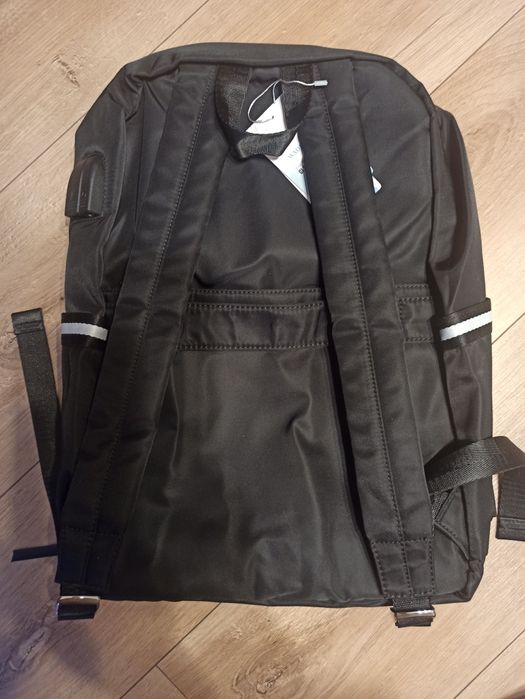 Plecak czarny z akcesoriami