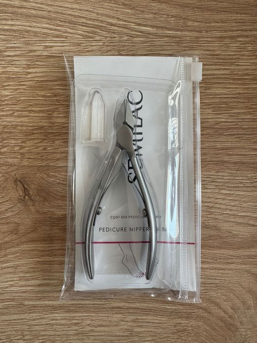 Zestaw akcesoriów do manicure marki Semilac cęgi cążki