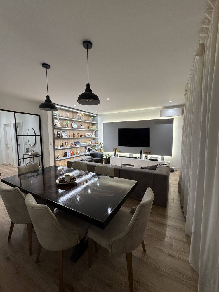 Apartamento T2 para arrendamento em Corroios